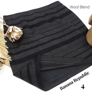 New Banana Republic Charcoal Grey Black Stripe Skirt Sz 4